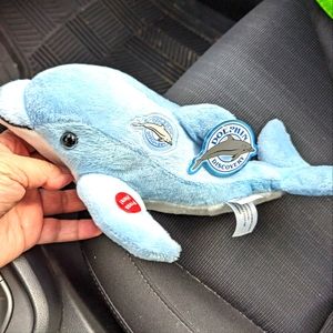 3/$30. Dolphin Discovery stuffed toy that make Dolphin noises. NWT